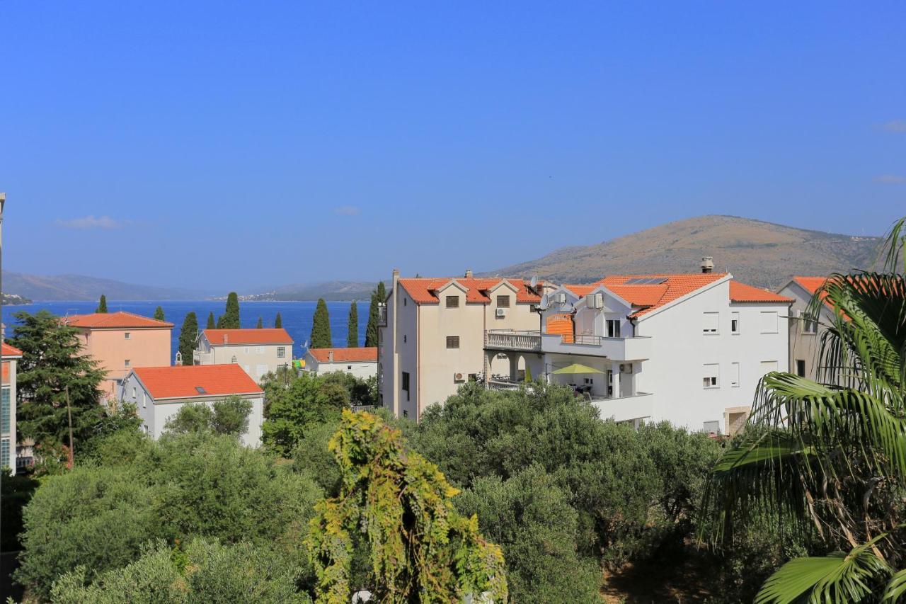 Apartments By The Sea Okrug Gornji, Ciovo - 1069 Trogir Exterior photo